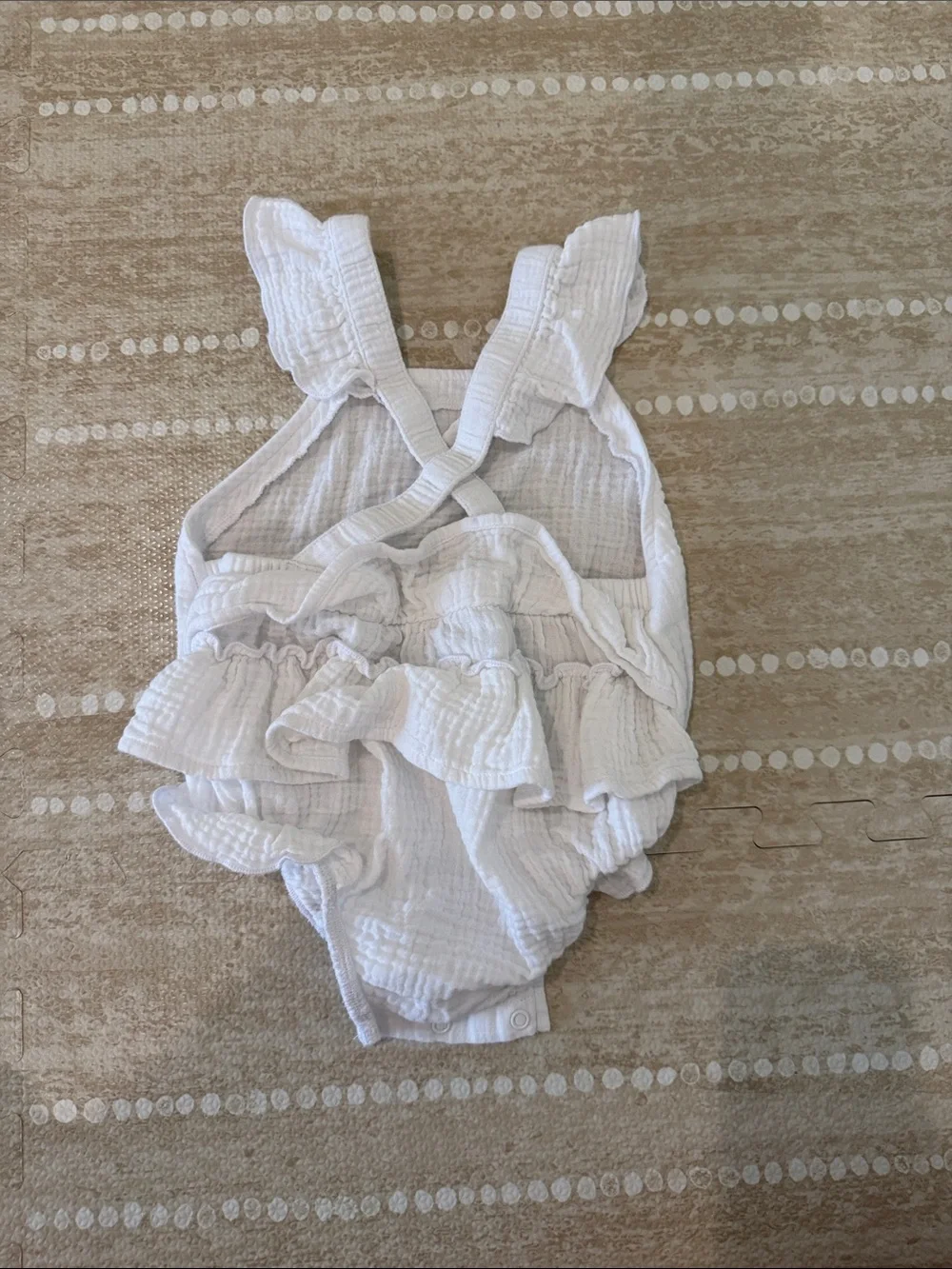 Posh Peanut White Cotton Crinkle Ruffled Romper 2T